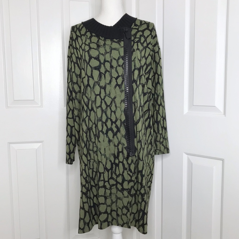 KEDZIOREK olive green black pattern oversized top 40 10